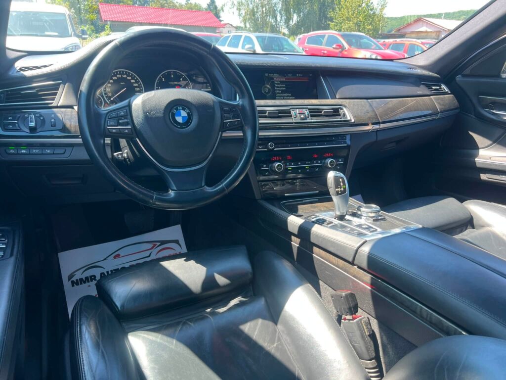 Bmw 730 Long X-drive 4 Butoane
